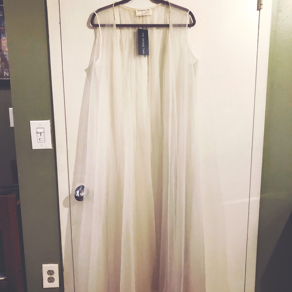 NWT long sheer vest ✨